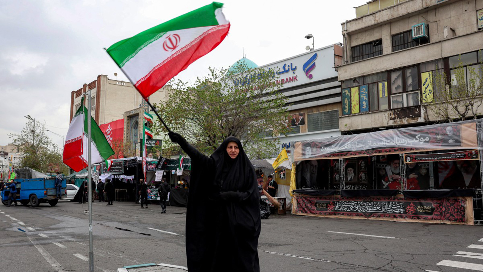 Iran defiant as Trump threatens to destroy oil island