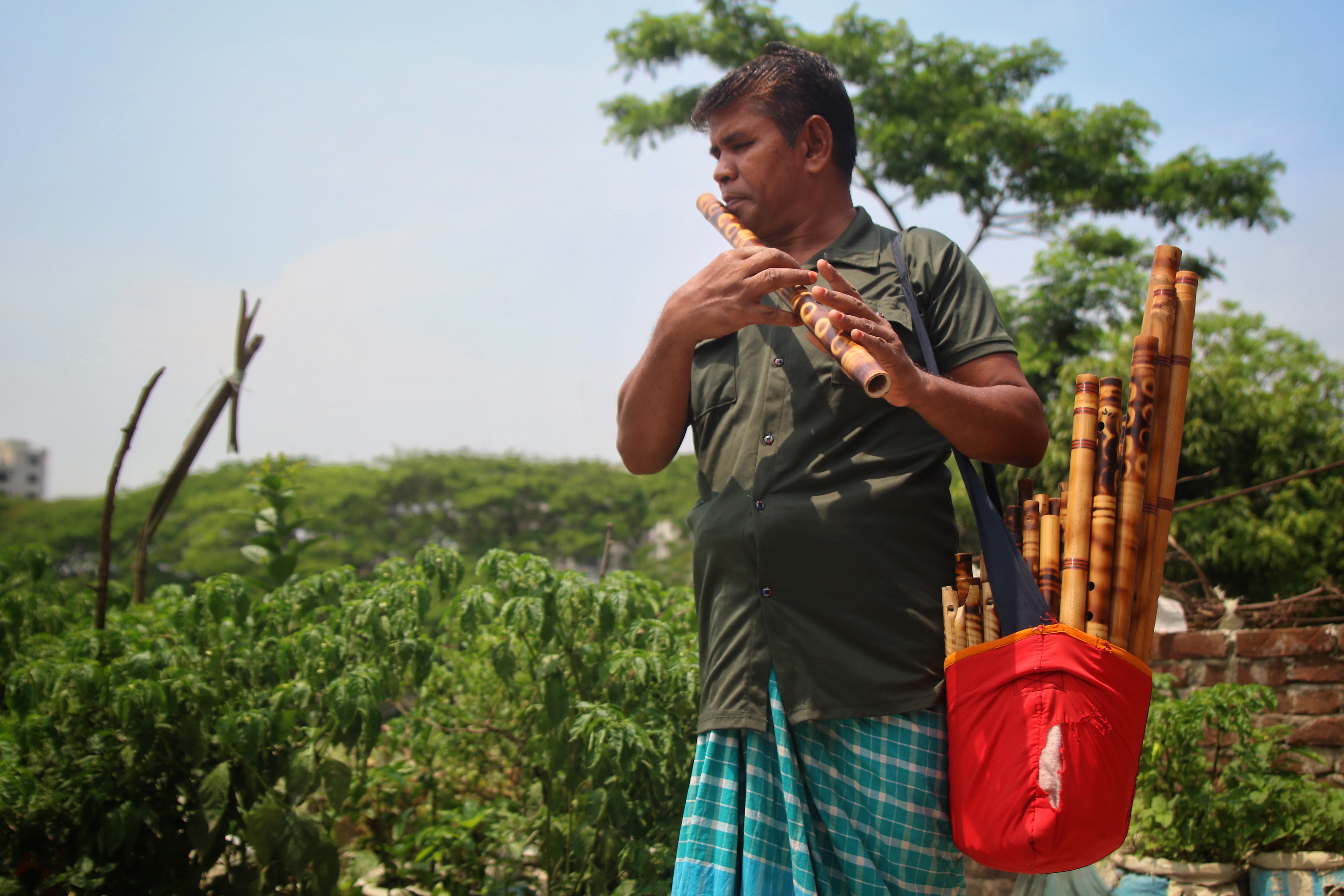 The quiet lives of Dhaka’s flute artistes