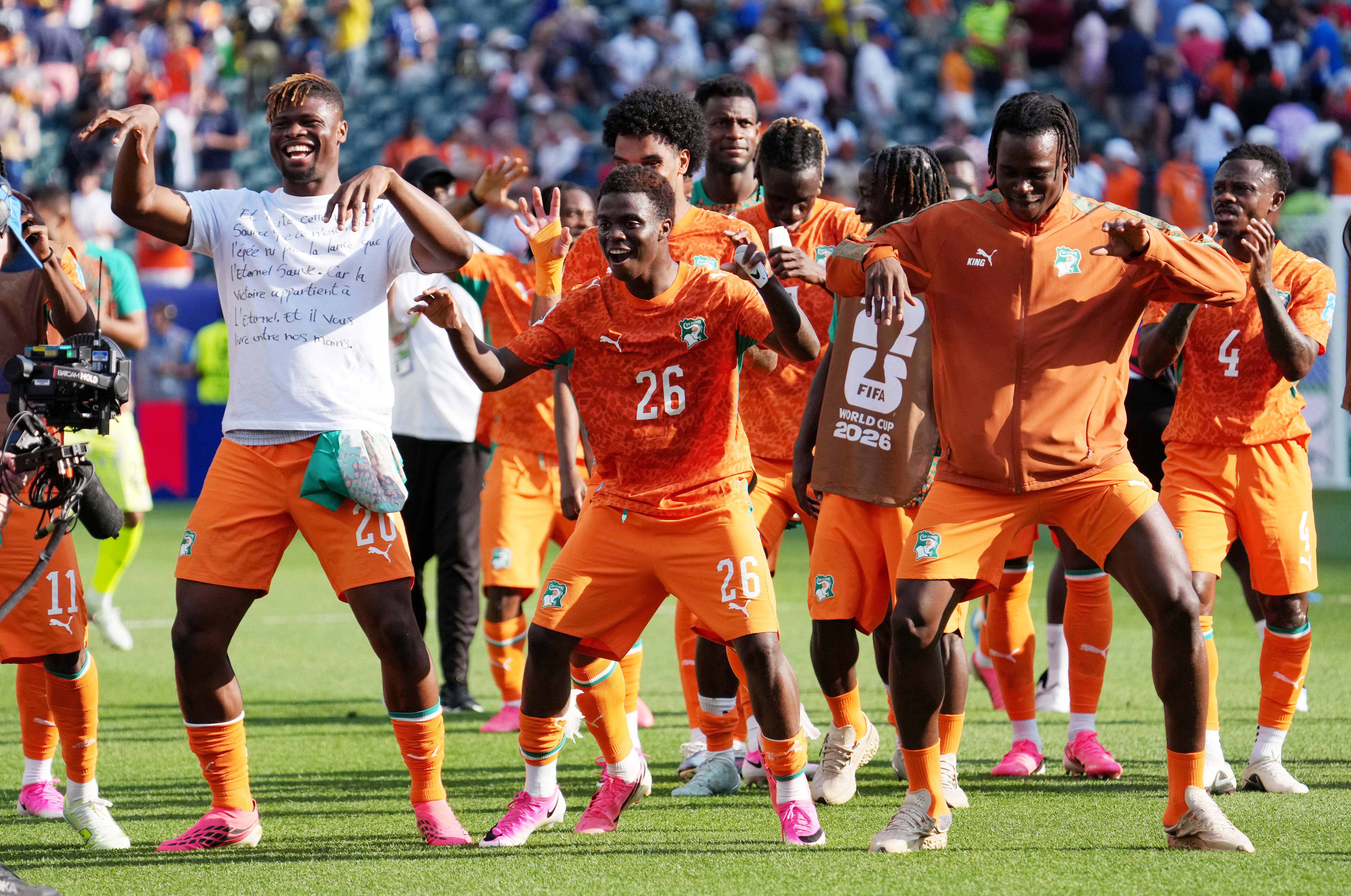 Pepe brace sends Ivory Coast to first-ever knockouts