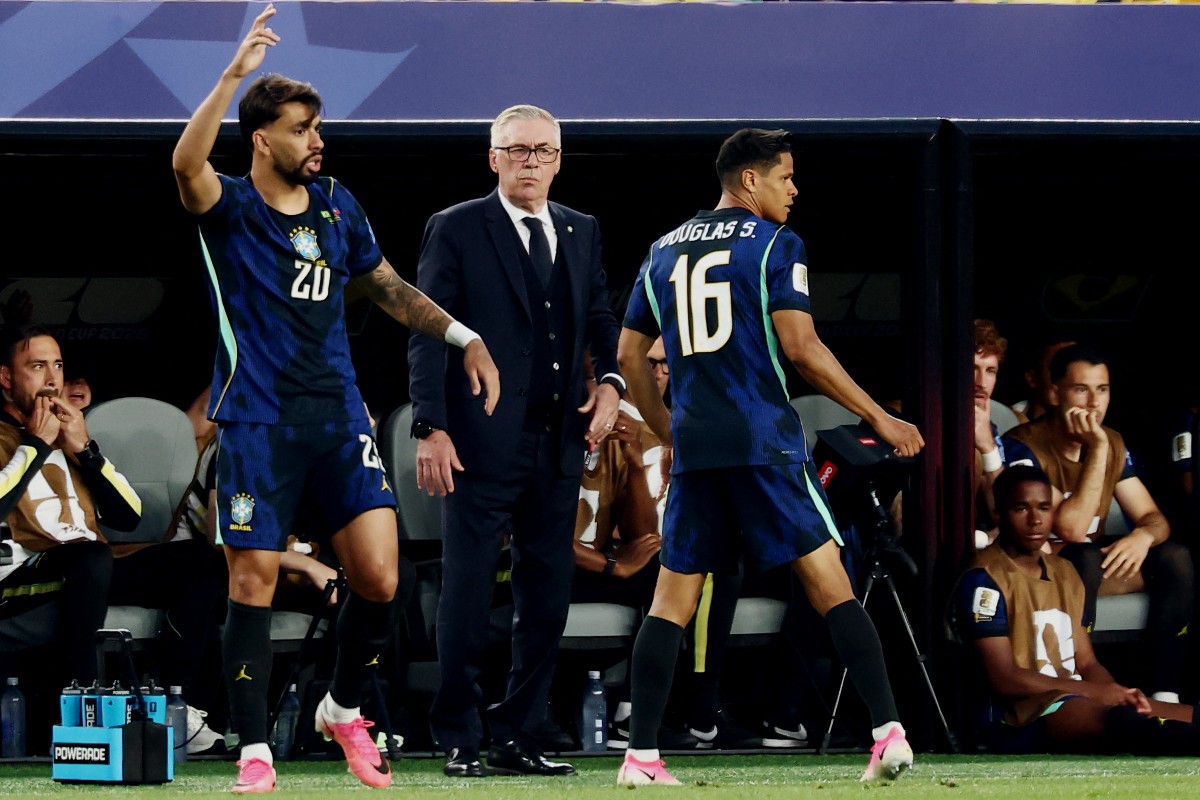 Ancelotti hails Brazil's 'complete performance'