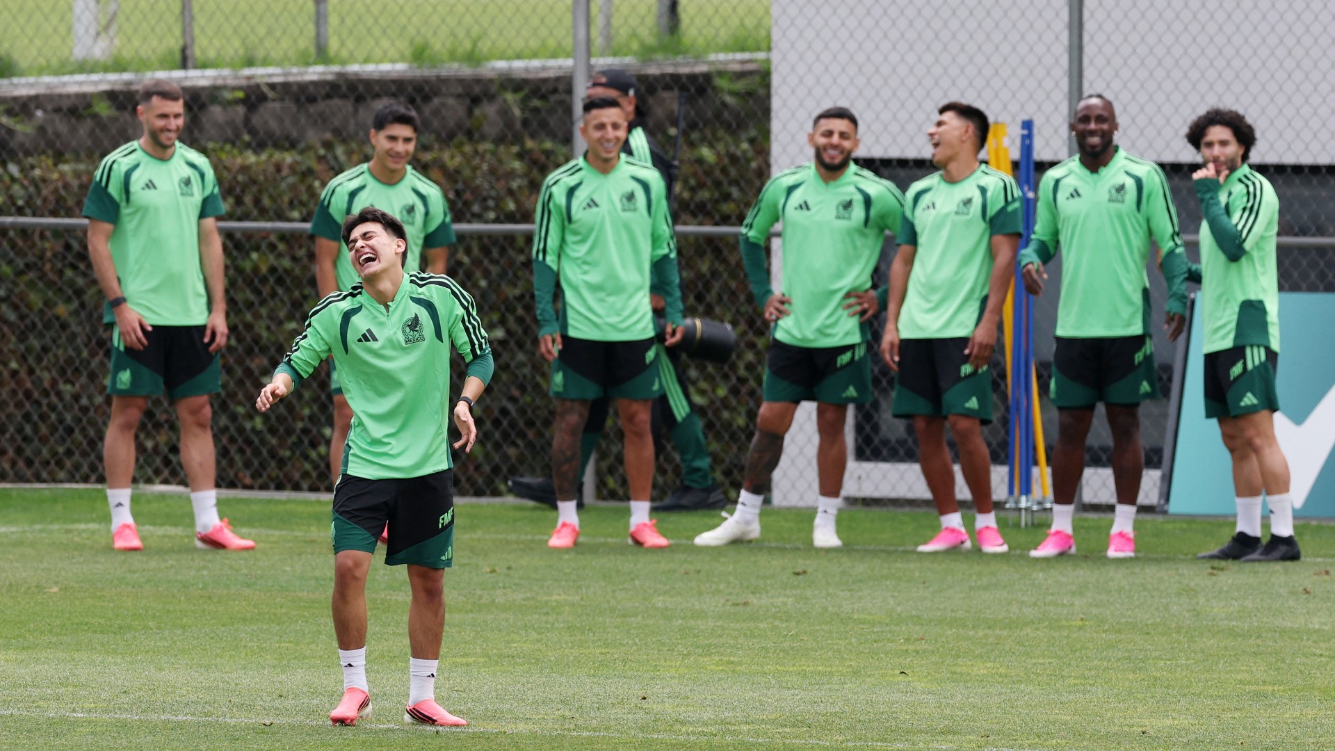 Mexico, Ecuador renew rivalry 24 years later