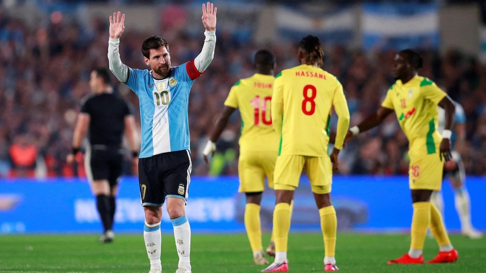 Messi's final match paused after 10 minutes to honour his legacy