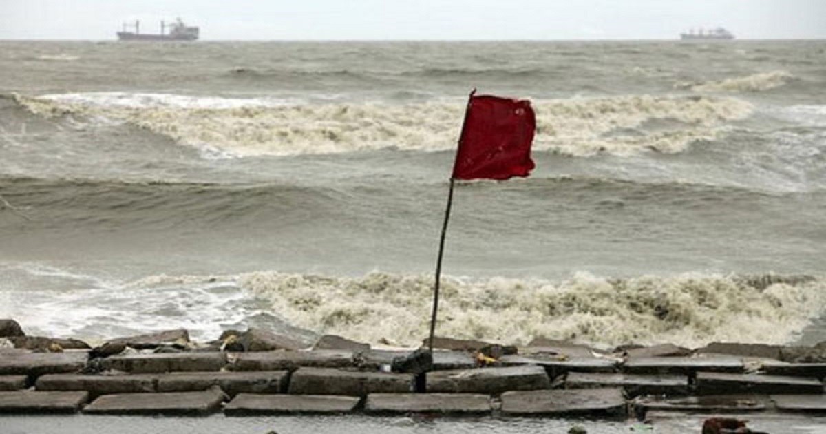 What do signals 1-11 mean for ports during storms?