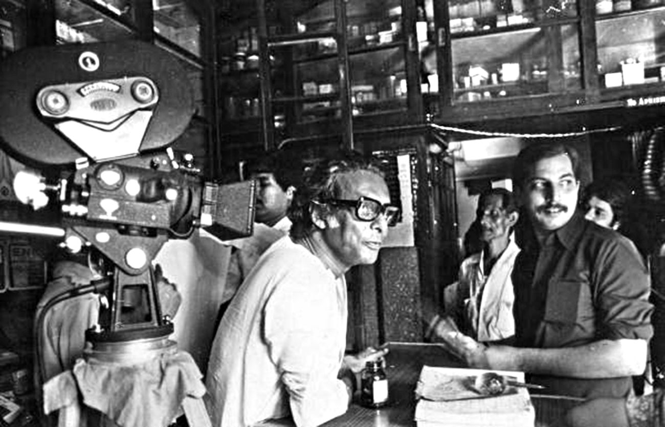 Mrinal Sen & his “Post-Mortem” of the Postcolonial  Bengali Middle-Class