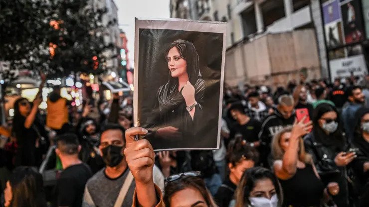 Ruling regime's legitimacy under question in Iran?