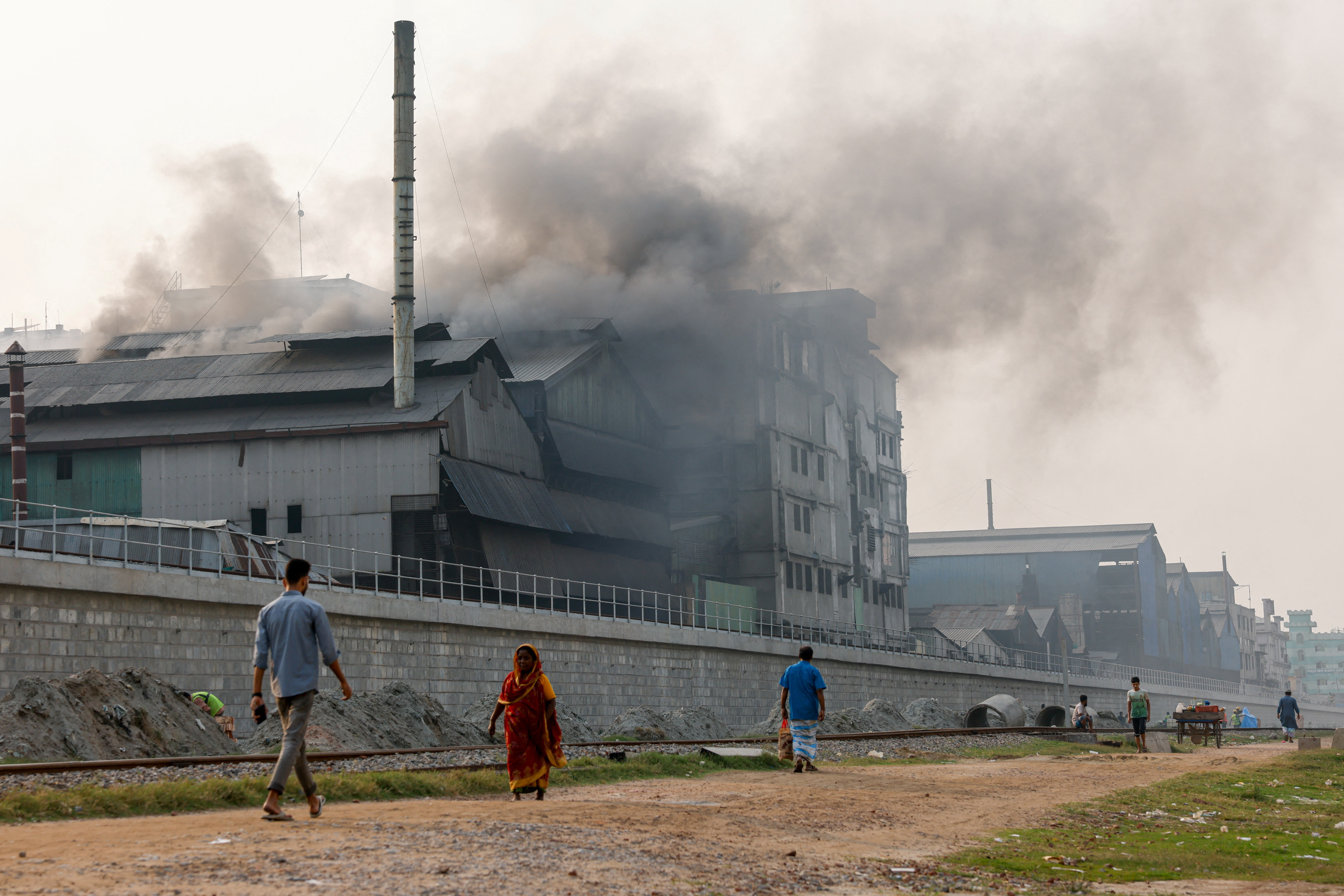 Bangladesh, Pakistan and India bottom in air quality rankings in 2023, data shows