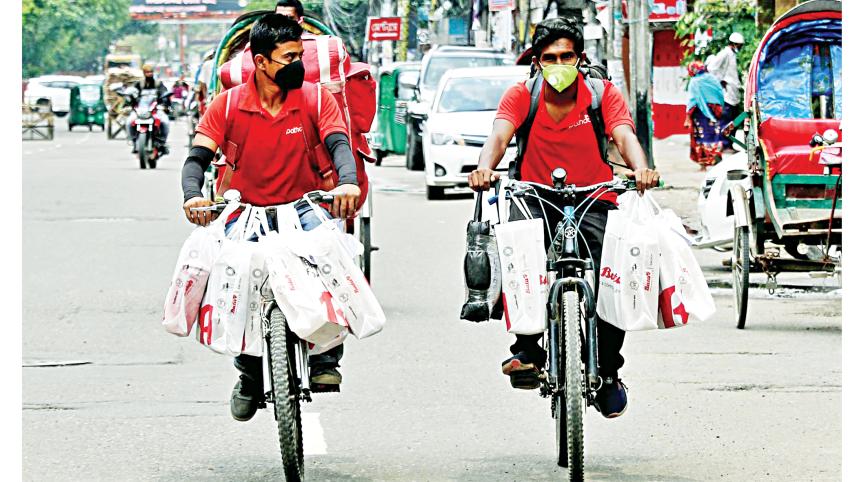Platform work creates new opportunities, but workers still lack portable social protection. Photo: The Daily Star