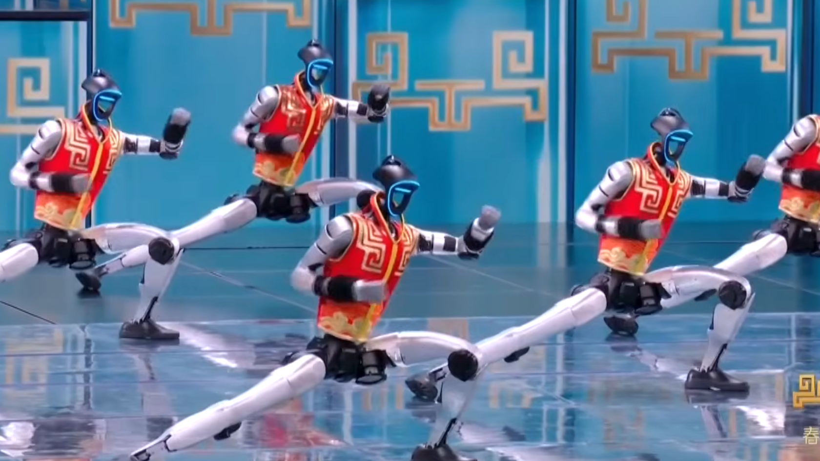 CCTV robot show
