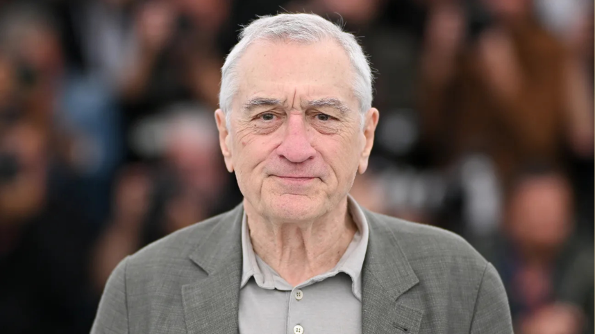 De Niro calls Trump ‘enemy of the country’, breaks down in tears