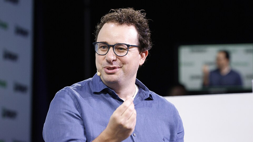 Dario_Amodei_at_TechCrunch_Disrupt_2023_01.jpg