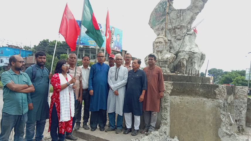 War memorial protest in Jhenaidah.jpg