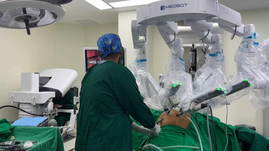 first robotic surgery in Bangladesh 2026