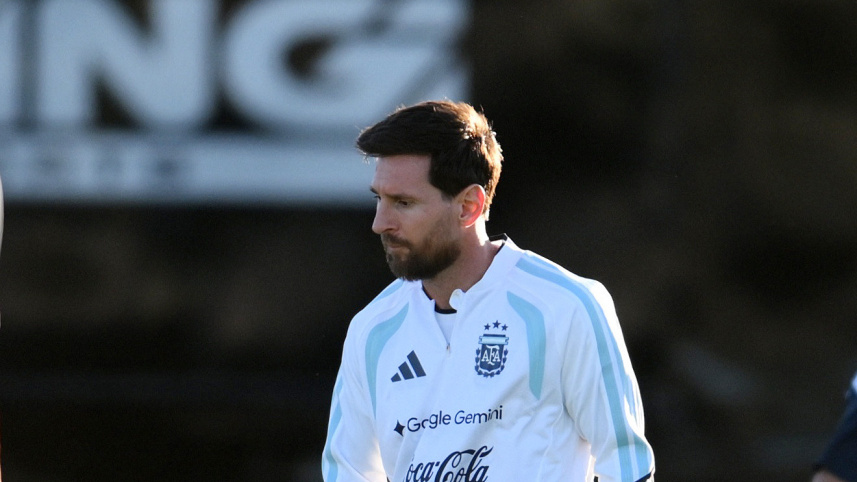 2026-10-05T212412Z_1258458539_UP1EMA51NGB32_RTRMADP_3_SOCCER-FRIENDLY-ARG-BEN-PREVIEW.JPG