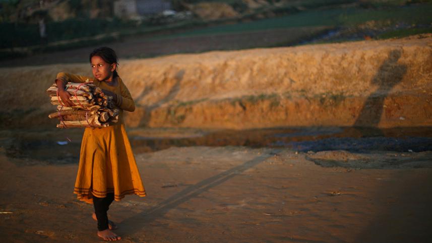 A Rohingya refugee girl