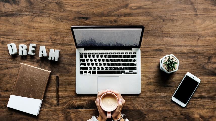 female-online-entrepreneur.jpg
