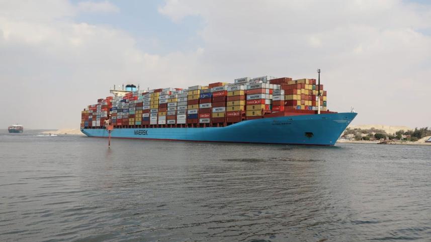 Suez-Canal,-in-Ismailia.jpg