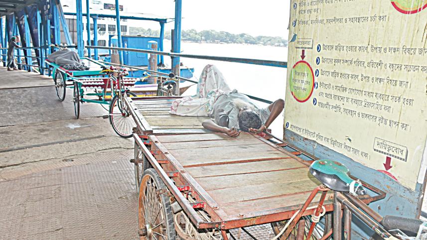 Barishal-River-Port.jpg