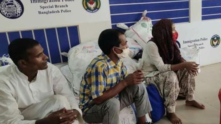 Benapole_returnees.jpg