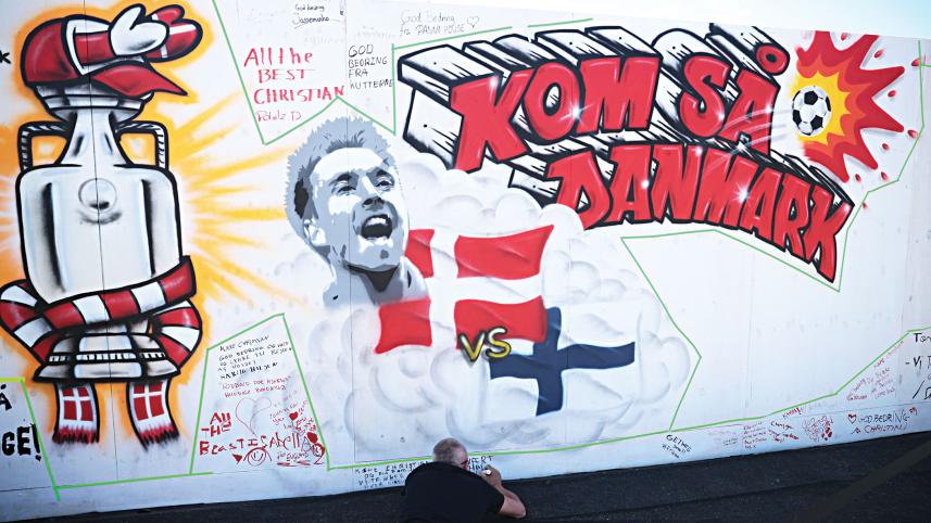 Christian-Eriksen-collapsed.jpg