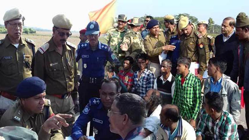 21 Bangladeshis.jpg