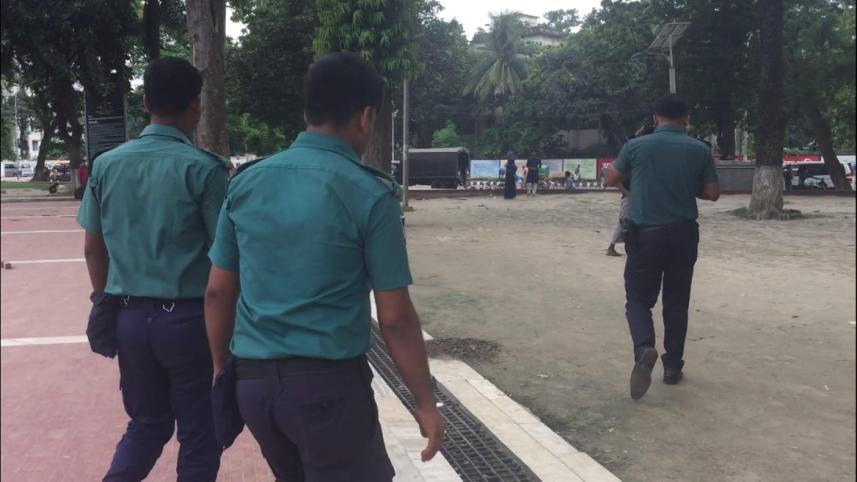 Police leave spot