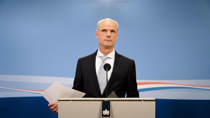 982735-01-02.jpg