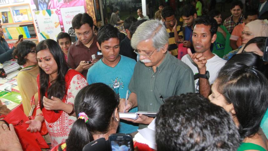 Amar Ekushey Boi Mela, Zafar Iqbal.jpg