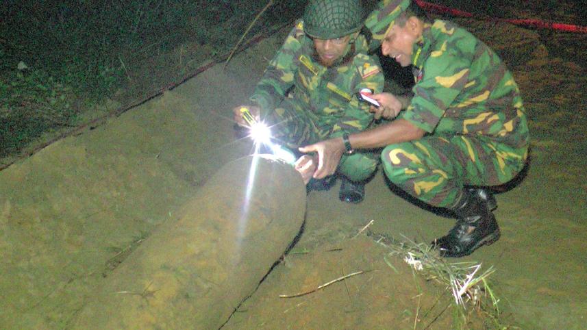 Bomb-Cox's-Bazar.jpg