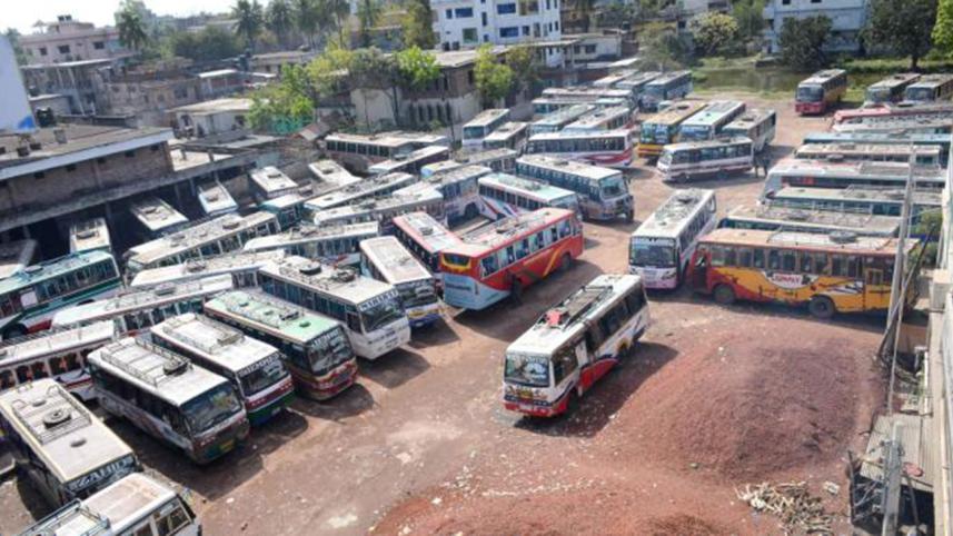 buses-lie-stranded.jpg