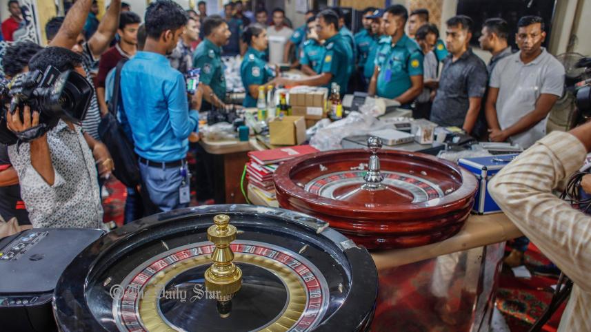 Casino raid-wb.jpg