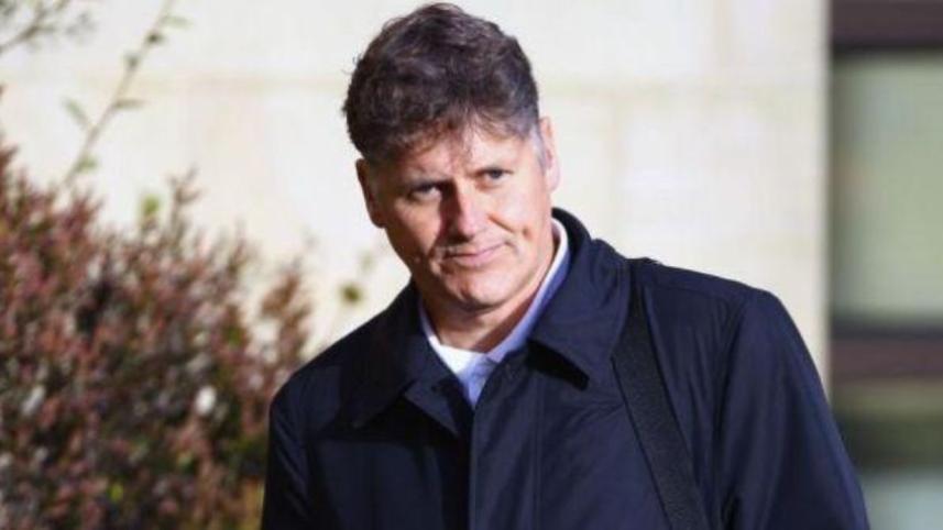 Colin Fox