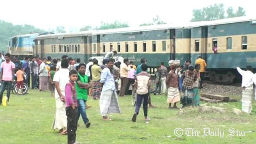 Derailment-1-web.jpg