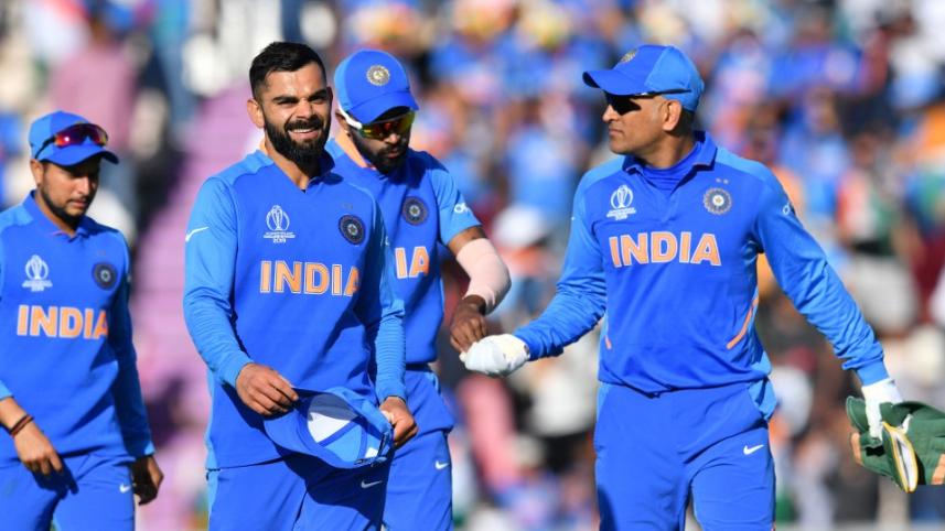 dhoni an kohli.jpg