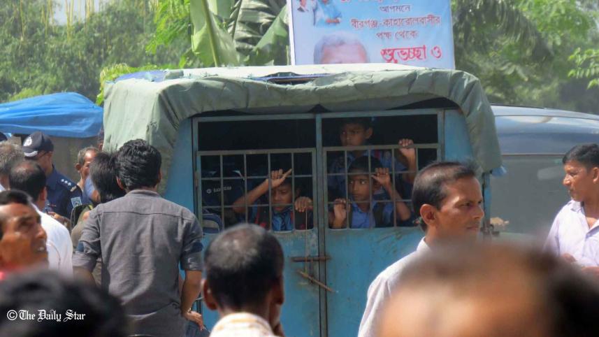 Dinajpur-School-bus.jpg