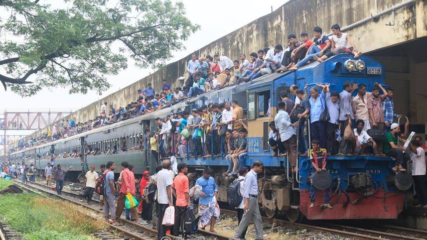 Eid-holidaymakers-leave-Dhaka.jpg