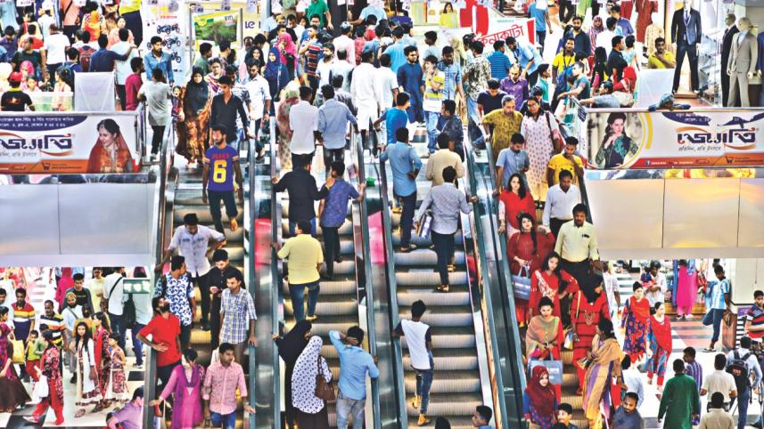 Eid Shoppers1.jpg