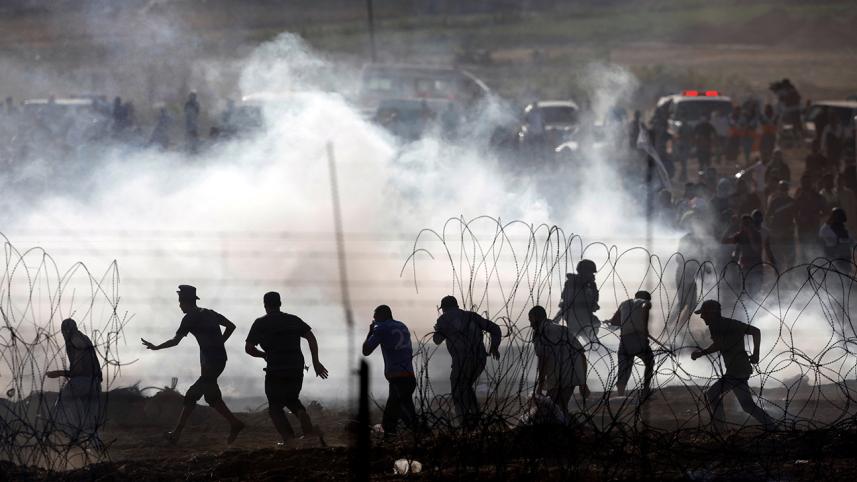 Palestinians protest
