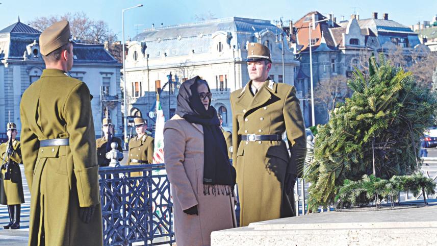hasina in budapest.jpg