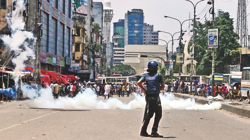 hawkers clash 1.jpg