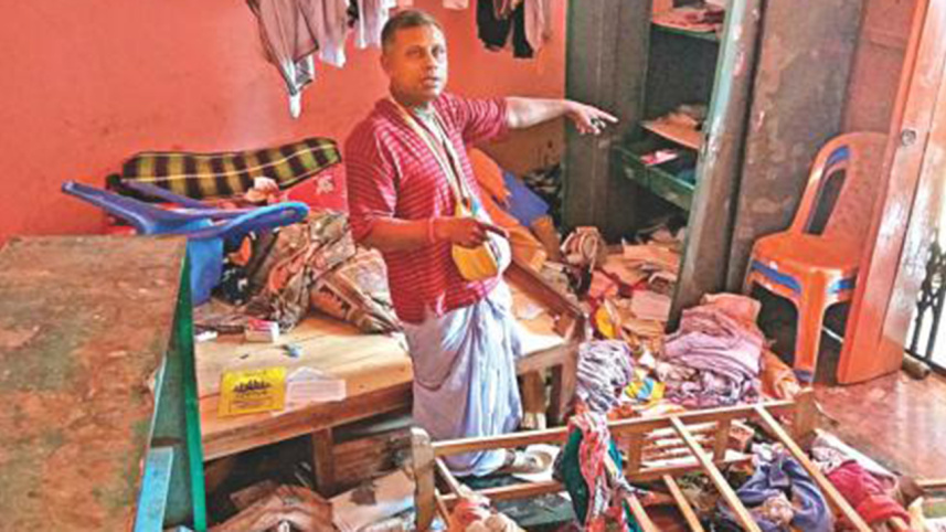 hindu_priestWB.jpg