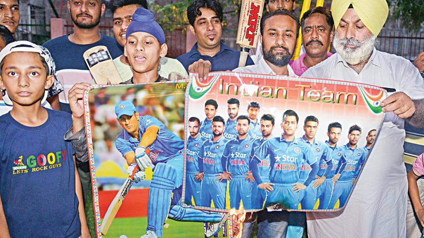 indian fans.jpg