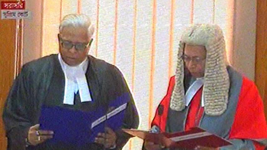 Judge-oath-web.jpg