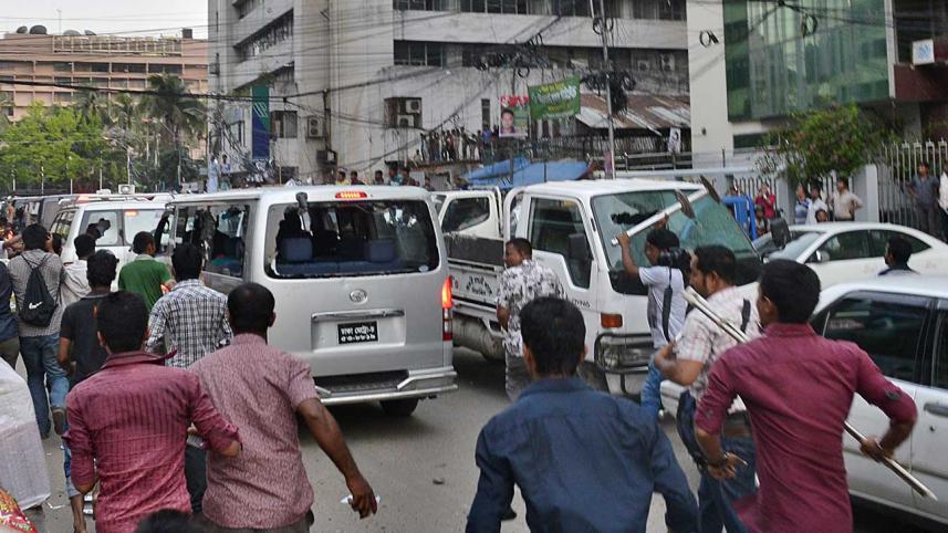 Karwan-bazar-attack.jpg
