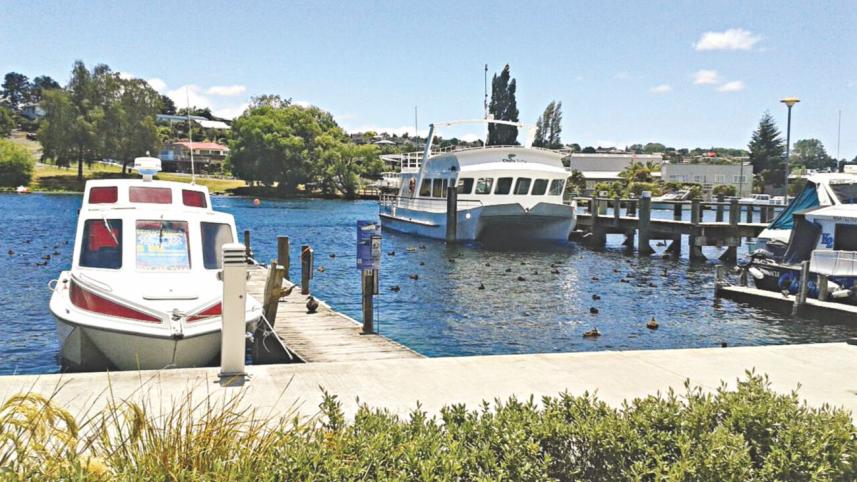 lake taupo.jpg