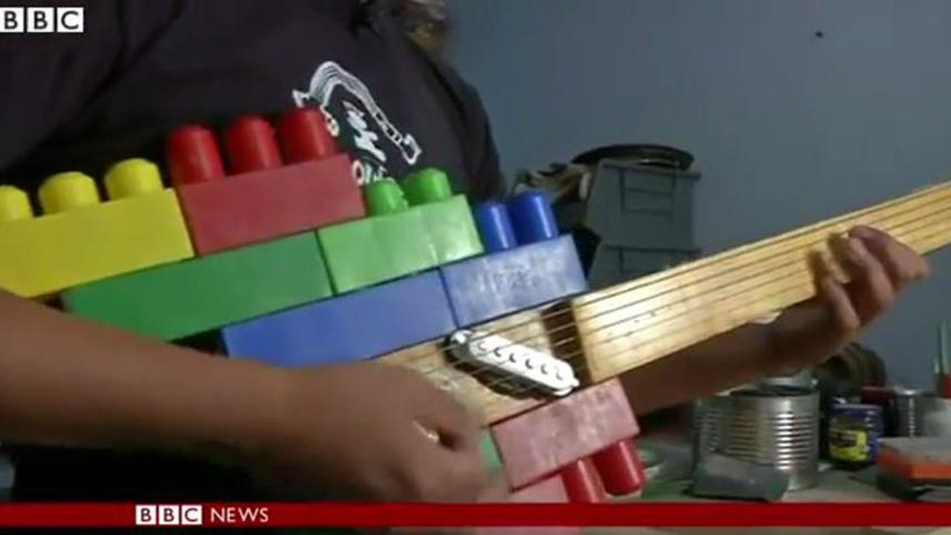 Mexican-band-music-from-rubbish.JPG