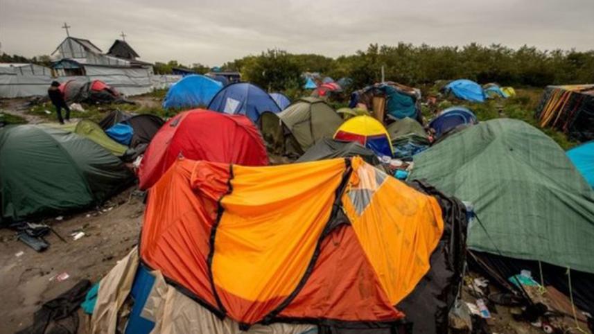 Migrants-1WB.jpg