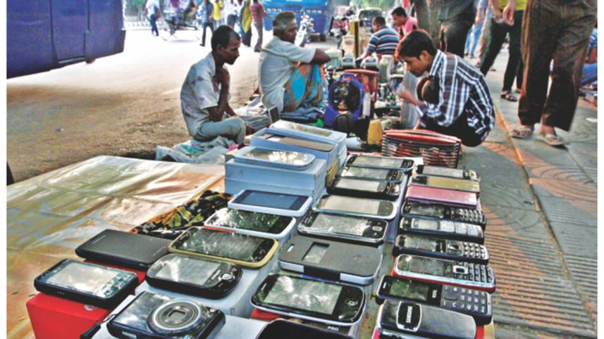 mobile-phones-1WB.jpg