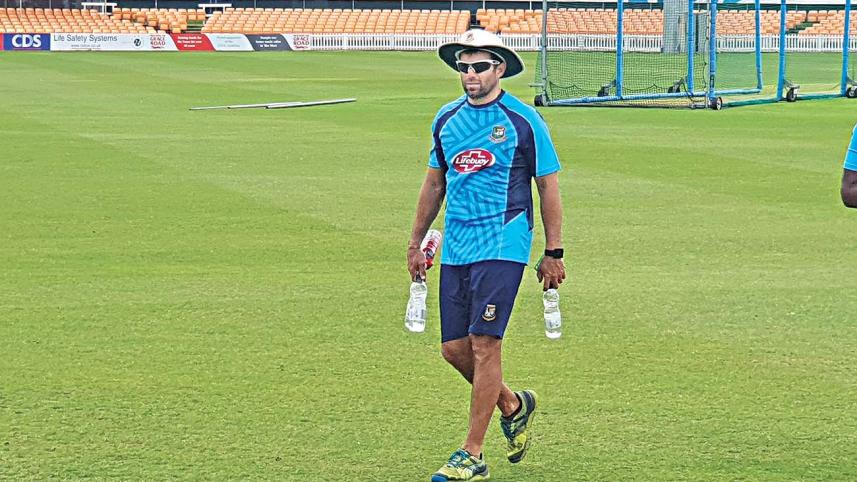 Bangladesh Batting Consultant Neil McKenzie in Leicestershire 