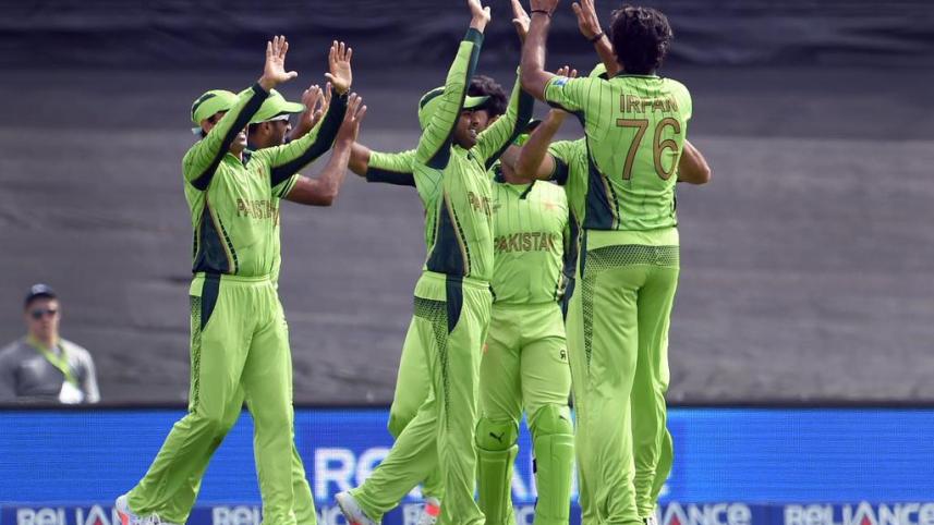 Pakistan team celebrates