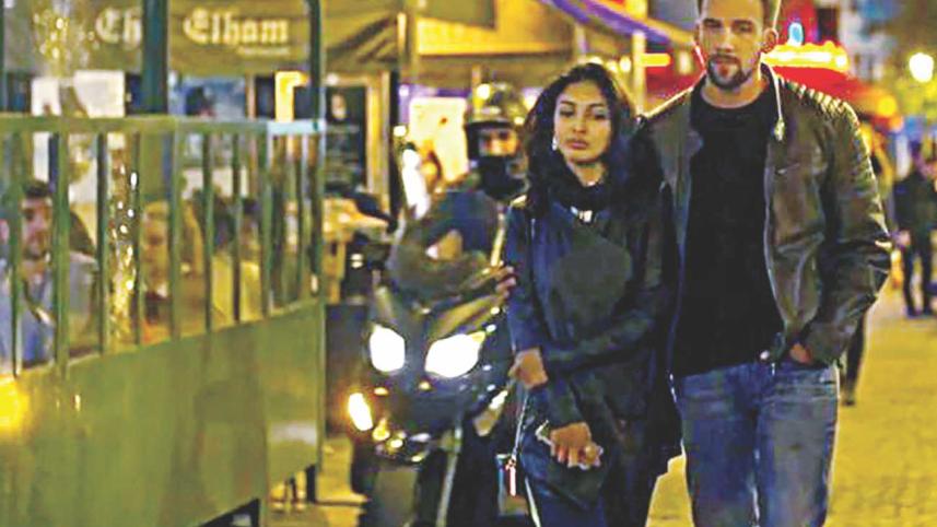 Paris er Chithi